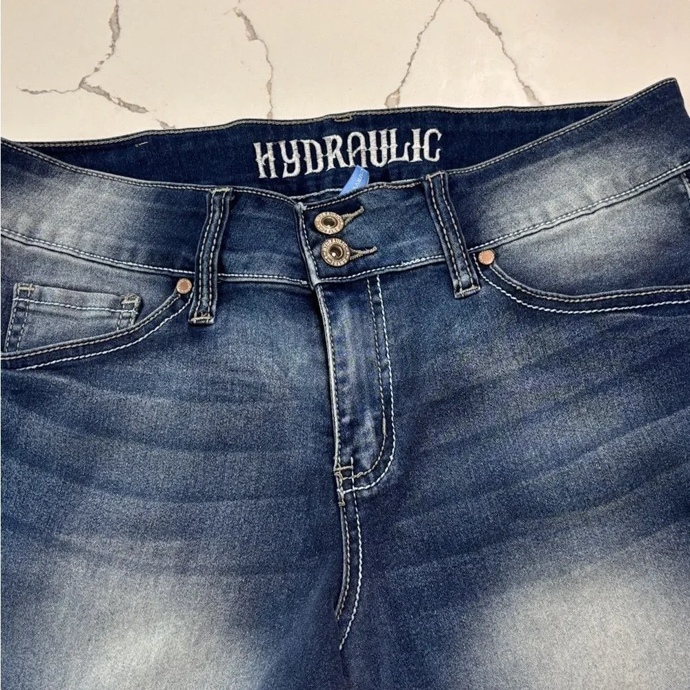 Hydraulic Women’s Nolita Curvy Denim Jean Shorts Embroidered Pockets Wide leg 10